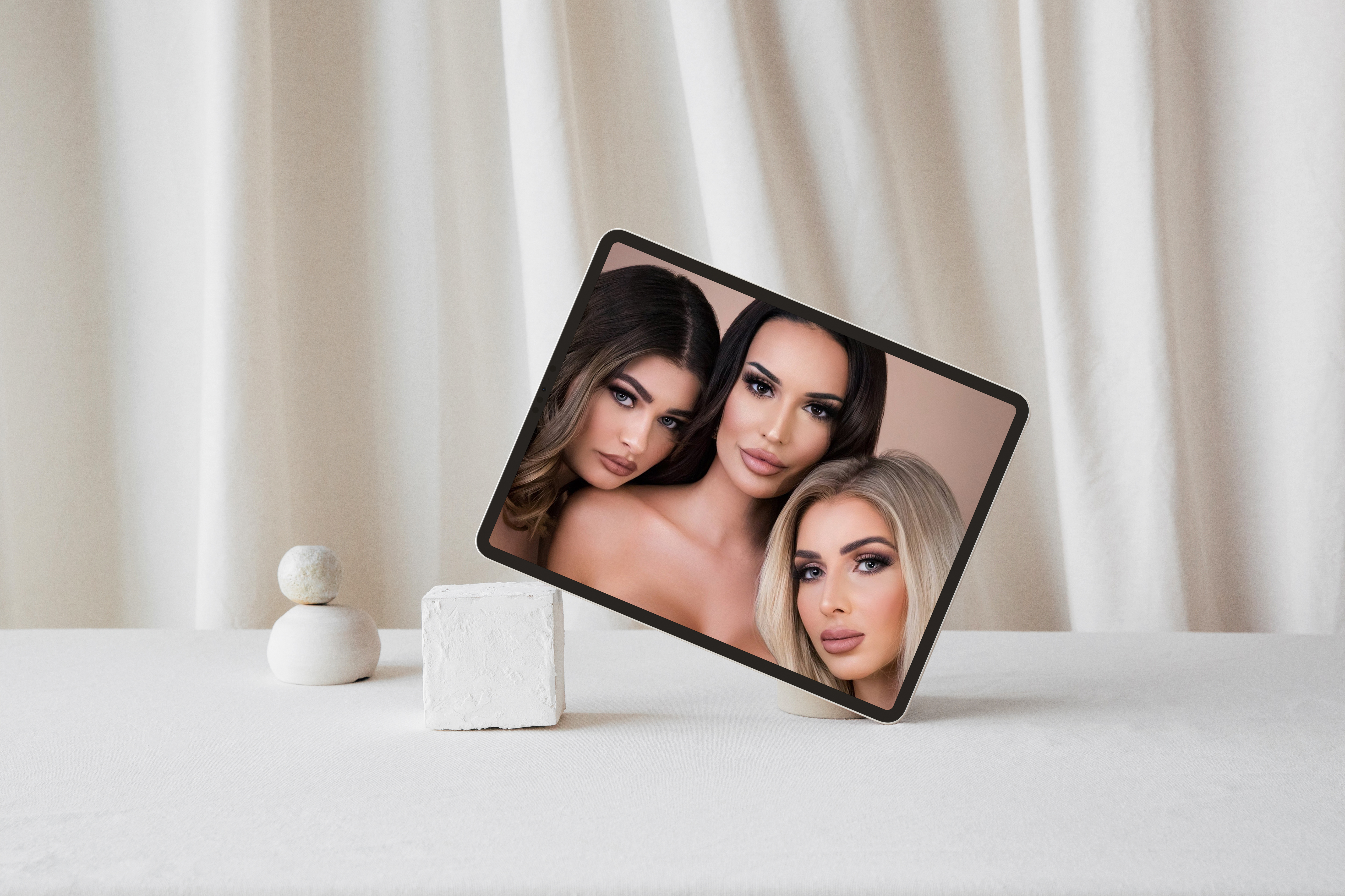 SYNTHETIC LASHES